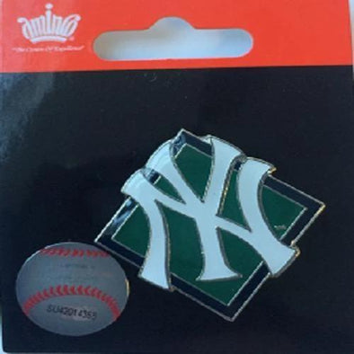 Yankees Diamond Pin