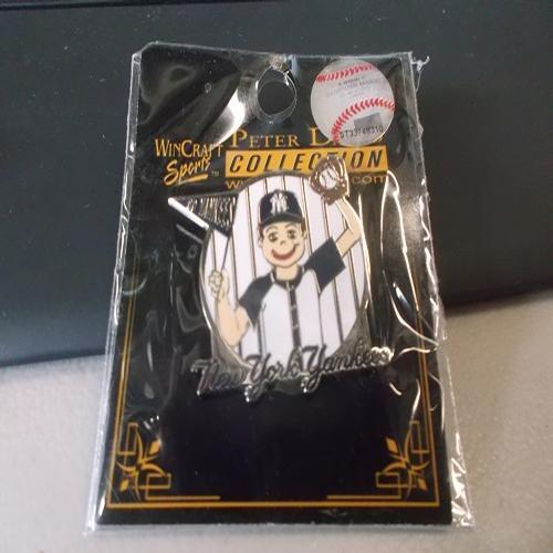 New York Yankees Boy Fan Pin